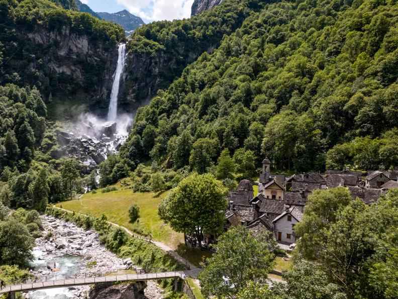 Image 2 - Valle Bavona: zwischen Steinriesen und menschlichem Einfallsreichtum